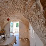 Pietra Pesara Bed & Breakfast