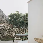 Pietra Pesara Bed & Breakfast 4*