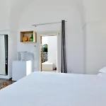 Pietra Pesara Oda ve Kahvaltı 4*
