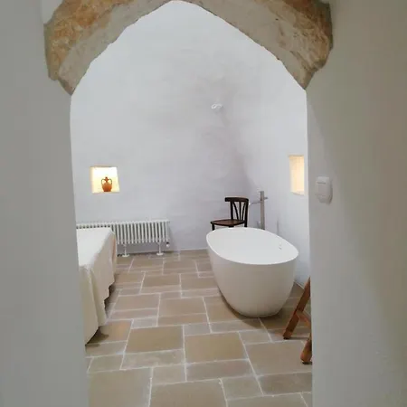 Pietra Pesara Locorotondo