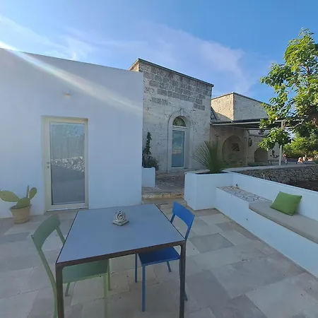 Pietra Pesara Bed & Breakfast *