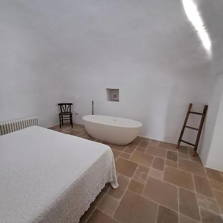 Pietra Pesara Couette-café