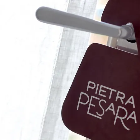 Pietra Pesara *