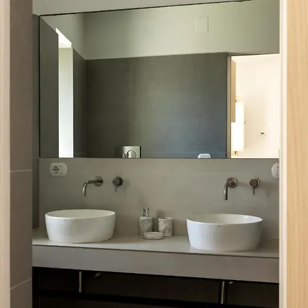 Pietra Pesara Bed and breakfast 4*