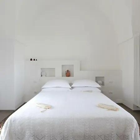 Couette-café Pietra Pesara 4*