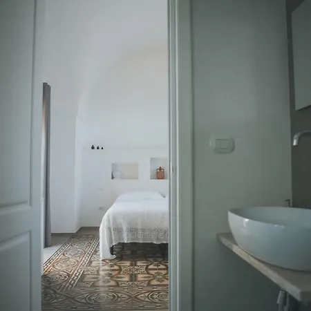 Pietra Pesara Bed & Breakfast