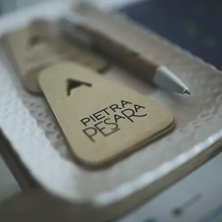 לינה וארוחת בוקר Pietra Pesara *