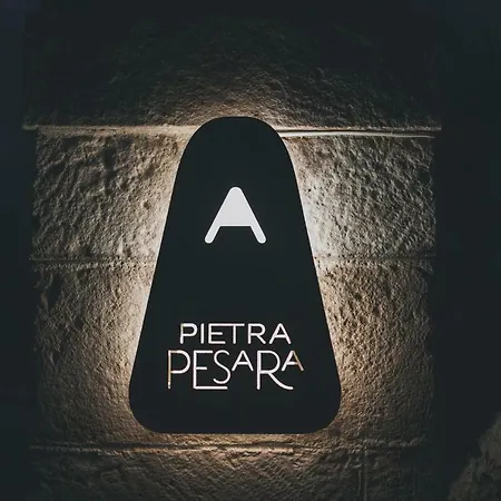 Pietra Pesara Couette-café